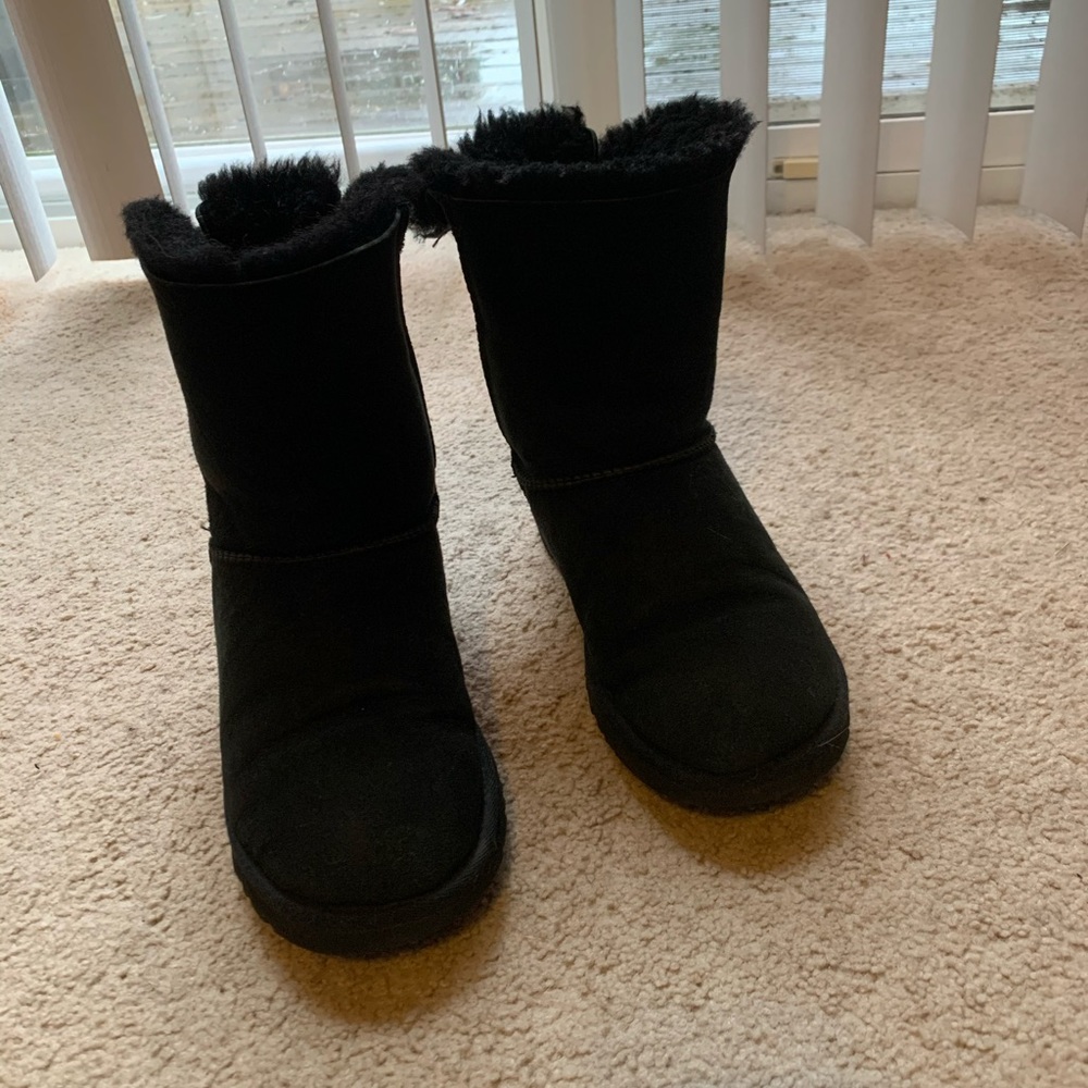 Bailey bow Ugg’s - Picture 4 of 6